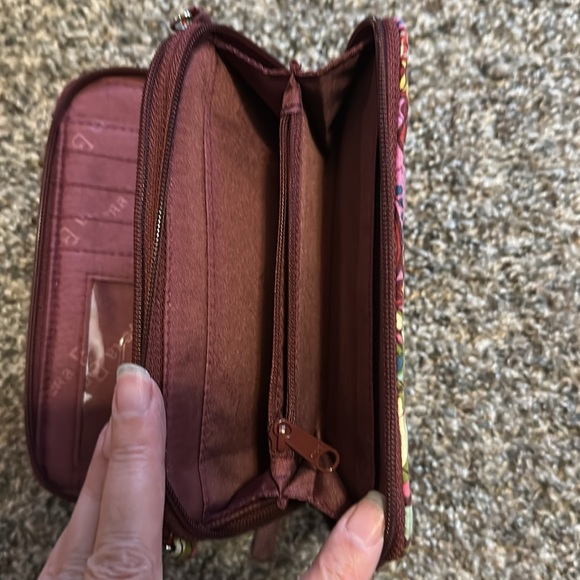 Vera Bradley All In One Resort Medallion Wallet/Crossbody (No Straps) - Picture 4 of 5